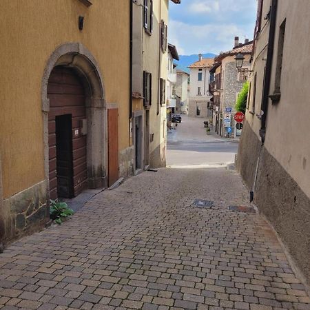 Casa Gianna Leilighet Castiglione dʼIntelvi Eksteriør bilde