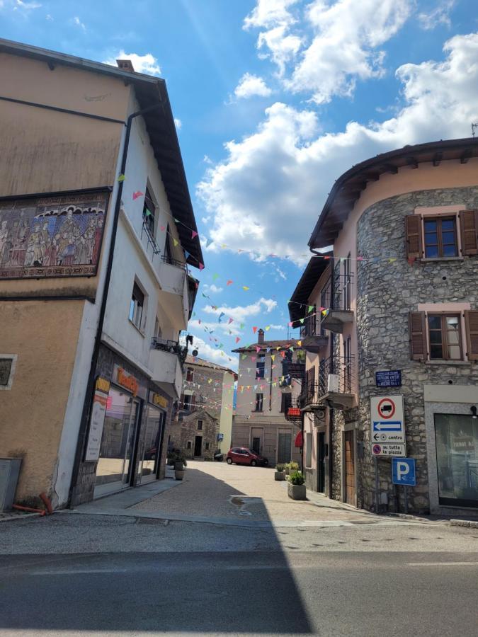 Casa Gianna Leilighet Castiglione dʼIntelvi Eksteriør bilde