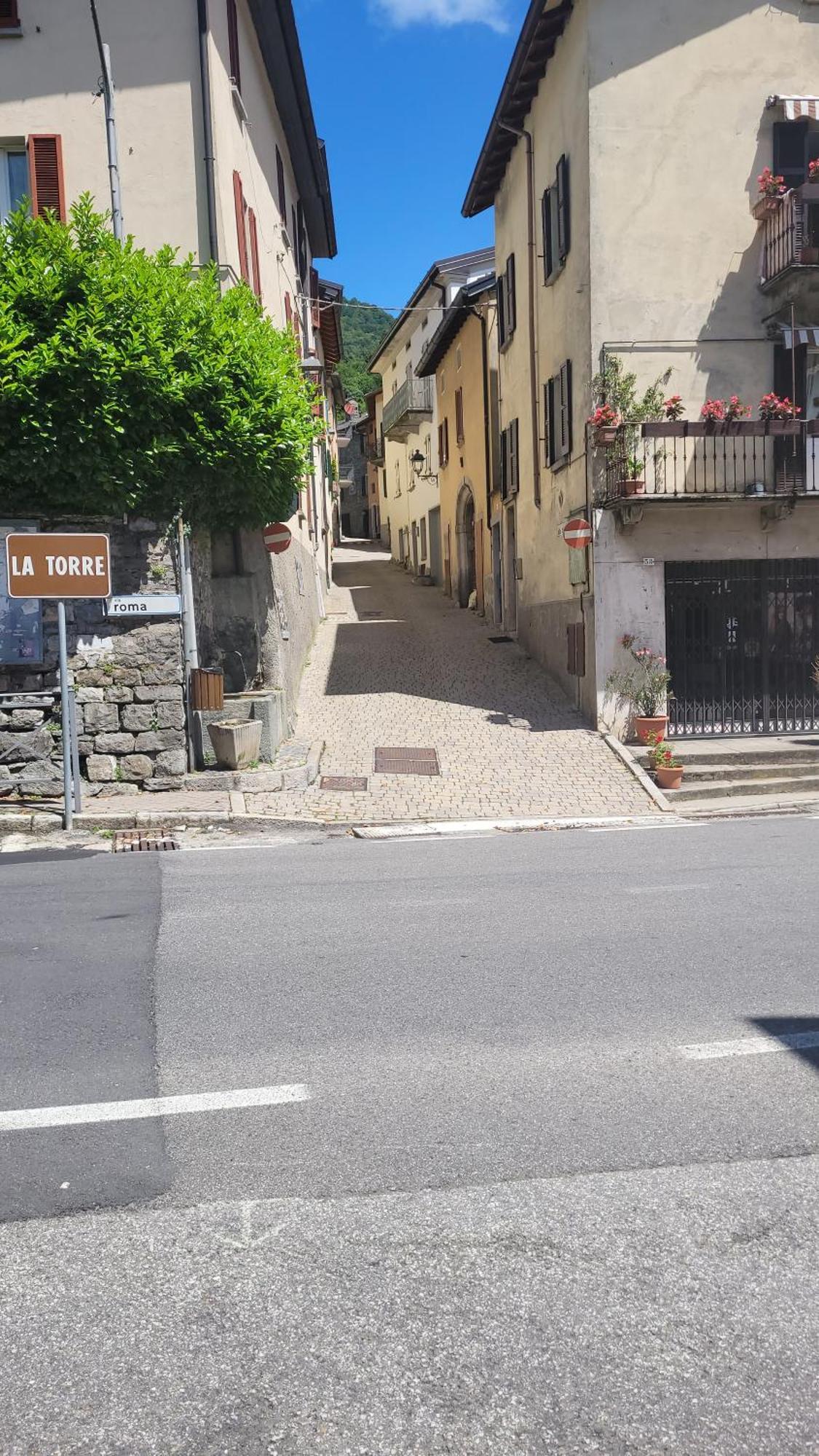 Casa Gianna Leilighet Castiglione dʼIntelvi Eksteriør bilde